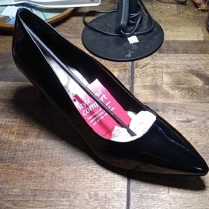 Dexflex Comfort Black Patent Leather Heels